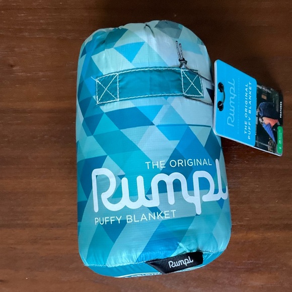 Kids Rumpl Jr Original Puffy Blanket Geo Blue 28”x40” - Picture 2 of 6